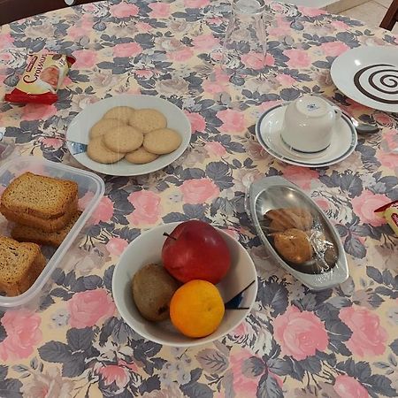 Joan'S Airport Apartment أرتيميدا المظهر الخارجي الصورة