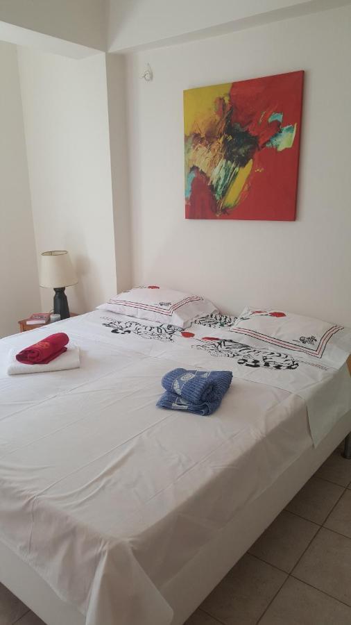 Joan'S Airport Apartment أرتيميدا المظهر الخارجي الصورة