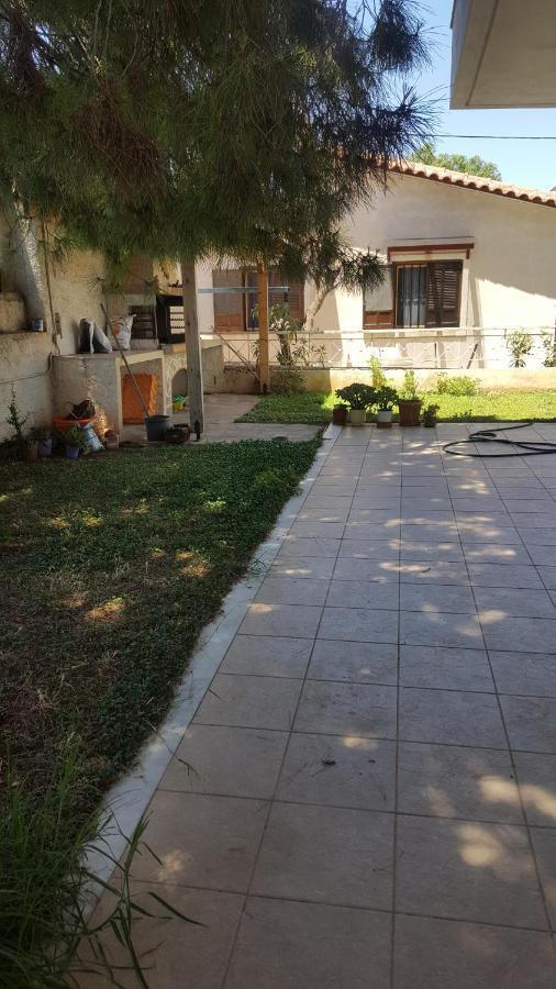 Joan'S Airport Apartment أرتيميدا المظهر الخارجي الصورة
